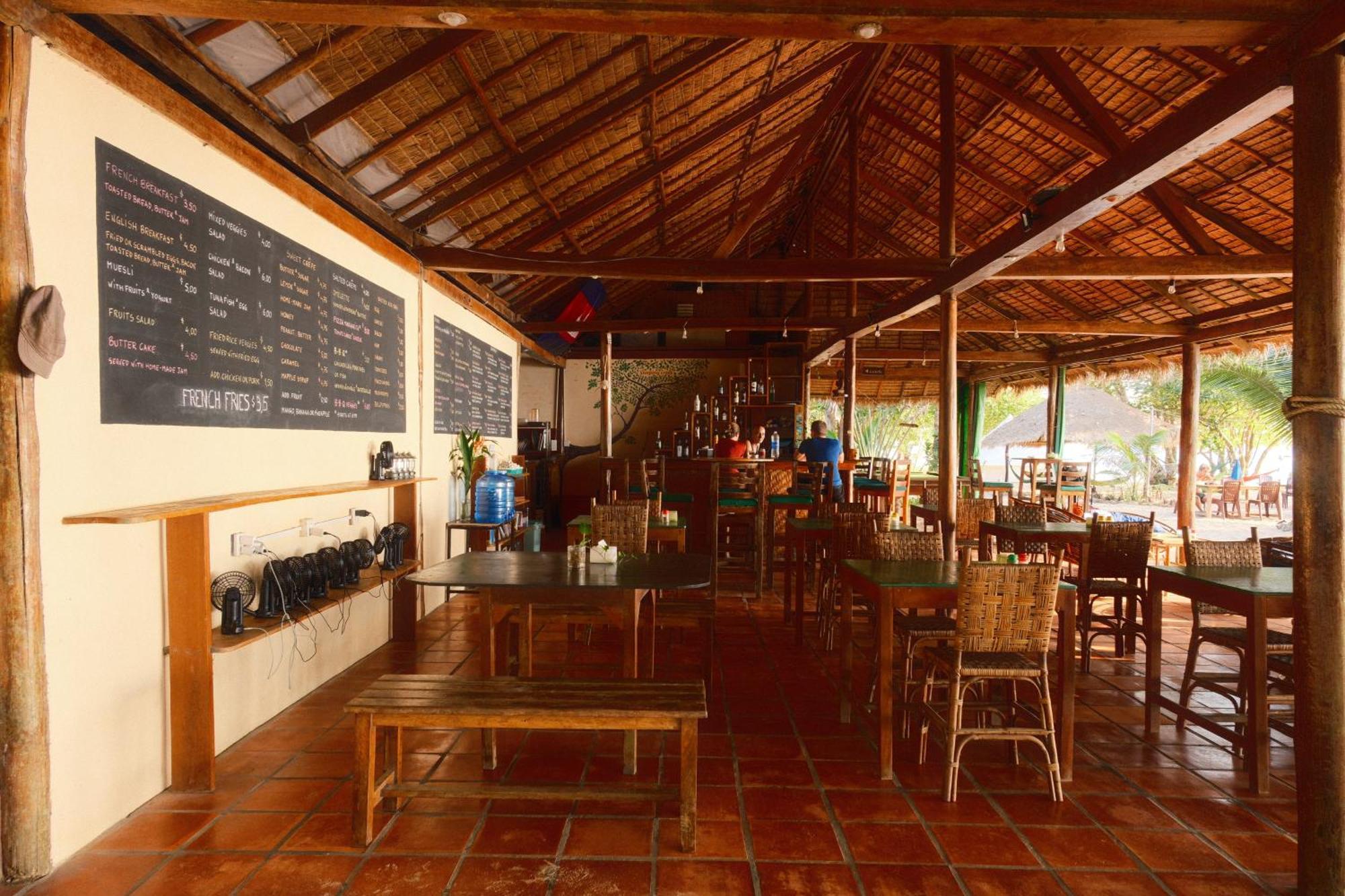 Sleeping Trees Hotel Koh Rong Sanloem Exterior photo